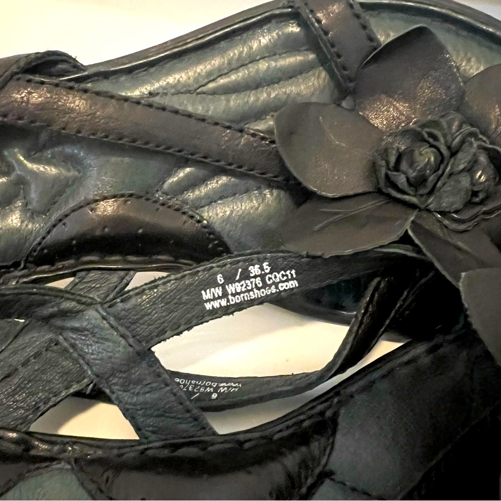 BORN•Flat Leather Sandals•BLACK with Leather Flower Detail•SIZE 6 - Picture 12 of 16